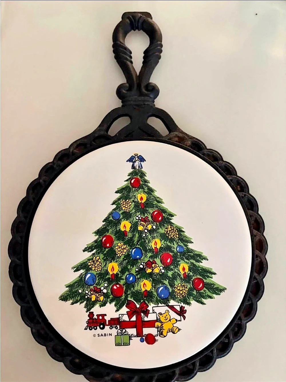 Sabin Christmas Tree Cast Iron and Ceramic Tile Trivet